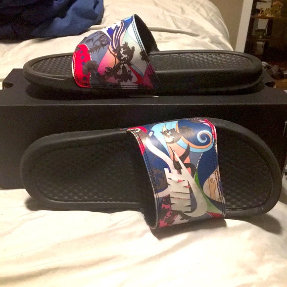 Nike Slides - Picture 1 of 1